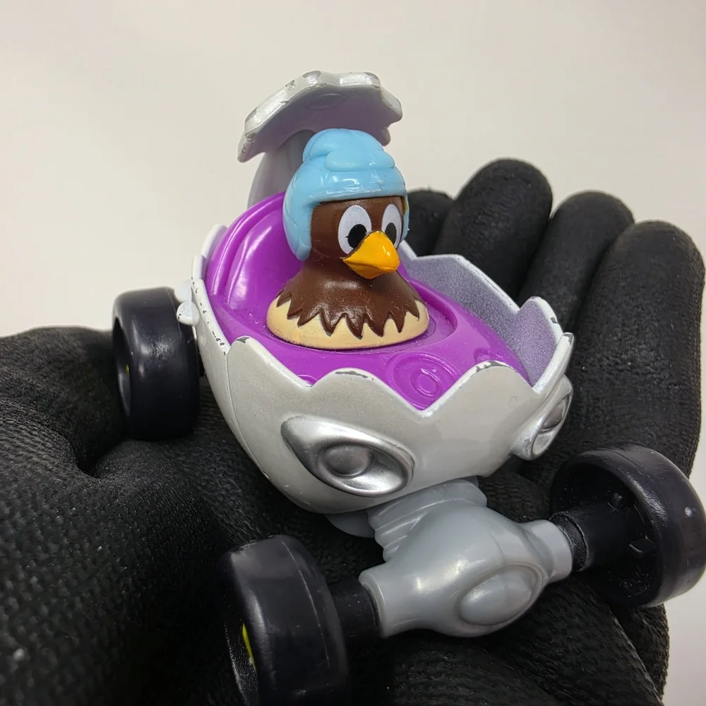 Fisher-Price Disney Junior Mickey & the Roadster Racers Clara Cluck's Coupe